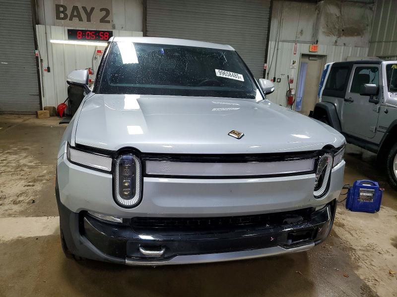 Photo 5 from auction – 2023 RIVIAN R1T with VIN 7FCTGAAA6PN020668