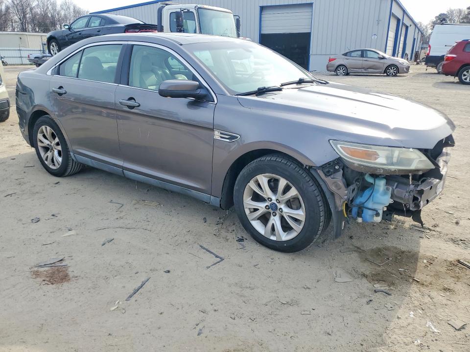 Photo 4 from auction – 2011 FORD TAURUS SEL with VIN 1FAHP2EW1BG147578