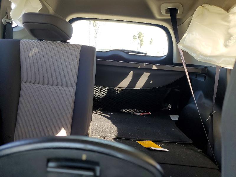 Photo 10 from auction – 2015 TOYOTA RAV4 LE with VIN JTMZFREVXFD080505
