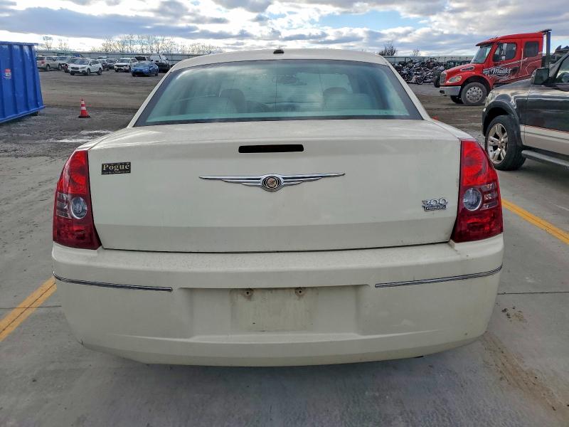 Photo 6 from auction – 2010 CHRYSLER 300 TOURIN with VIN 2C3CA5CV8AH164550