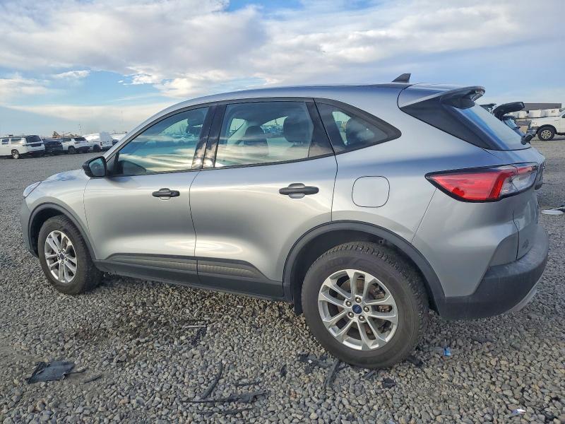 Photo 2 from auction – 2022 FORD ESCAPE S with VIN 1FMCU9F66NUA83138