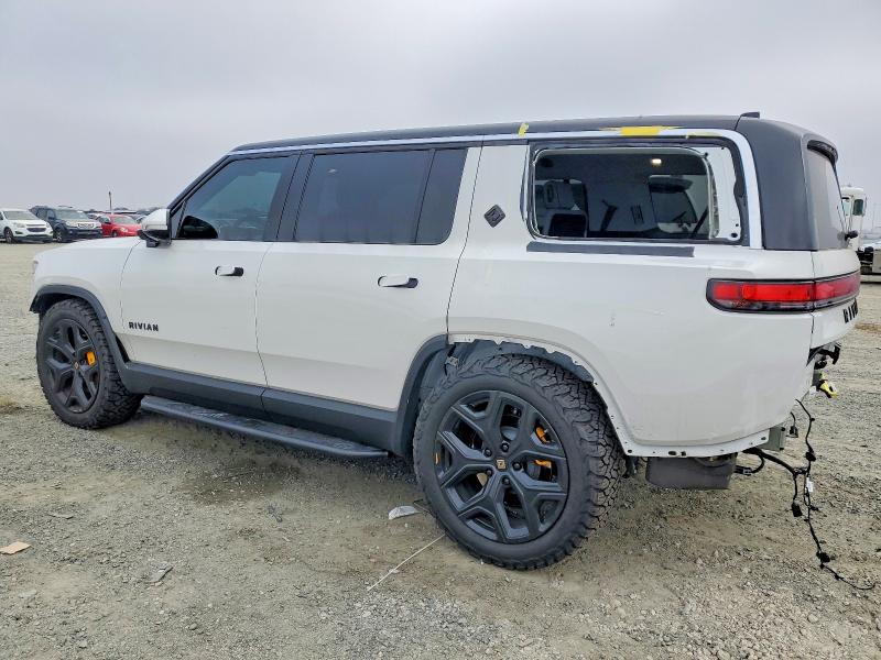 Photo 2 from auction – 2023 RIVIAN R1S ADVENT with VIN 7PDSGABA4PN012092