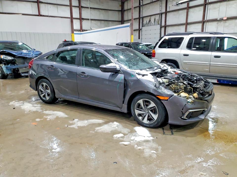 Photo 4 from auction – 2019 HONDA CIVIC with VIN 2HGFC2F67KH526618
