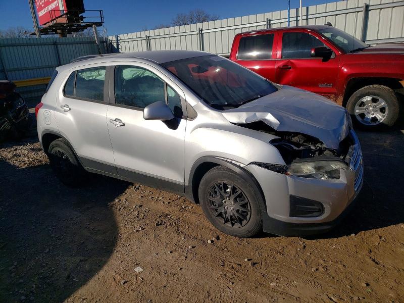 Photo 4 from auction – 2015 CHEVROLET TRAX with VIN 3GNCJKSB8FL227377