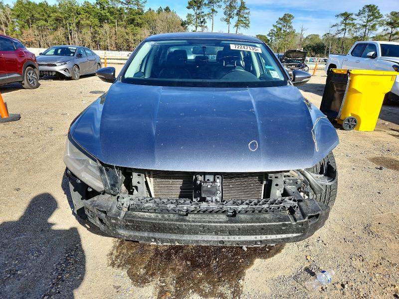 Photo 5 from auction – 2018 VOLKSWAGEN PASSAT S with VIN 1VWAA7A31JC032259