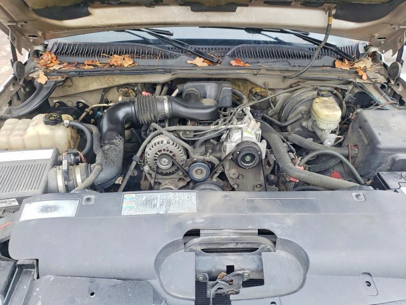 Photo 11 from auction – 2005 CHEVROLET SILVERADO with VIN 1GCEC14X35Z151945