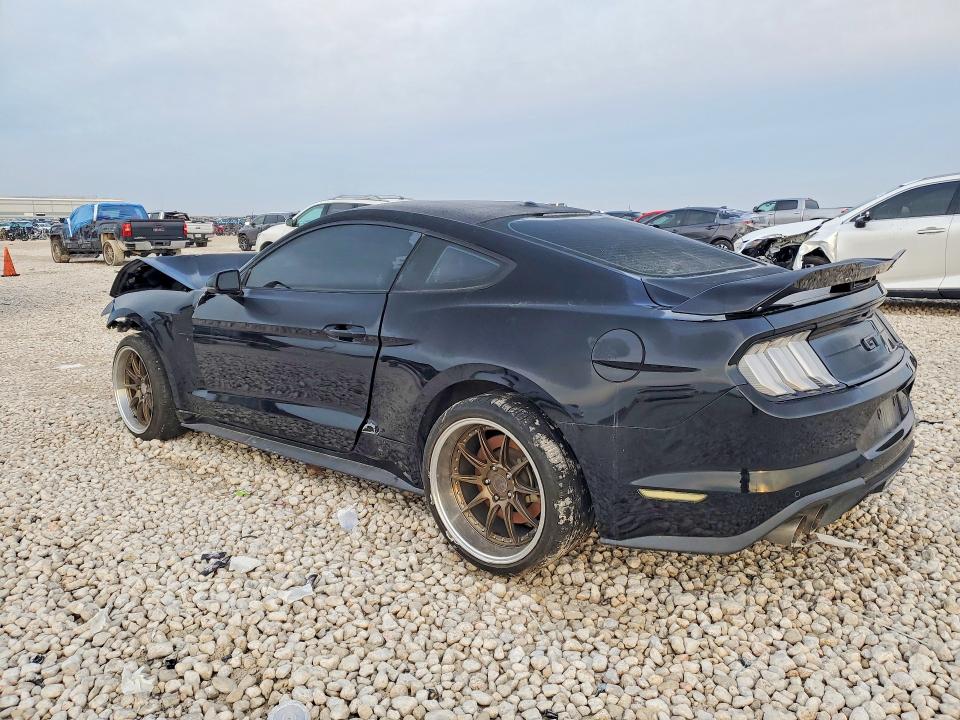 Photo 2 from auction – 2019 FORD MUSTANG with VIN 1FA6P8CF7K5157721