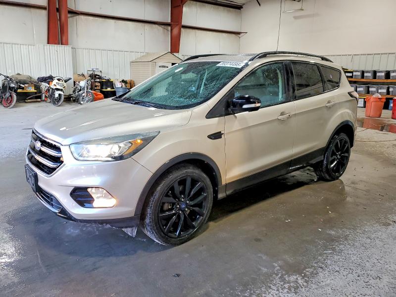 FORD ESCAPE 2017 with VIN 1FMCU9J9XHUD23894 - Photo from auction