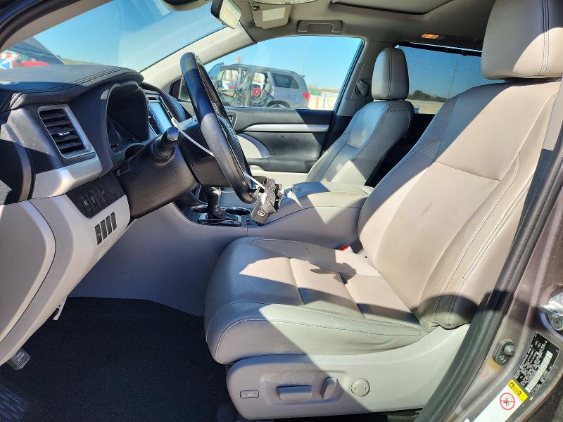 Photo 7 from auction – 2019 TOYOTA HIGHLANDER with VIN 5TDJZRFHXKS593913