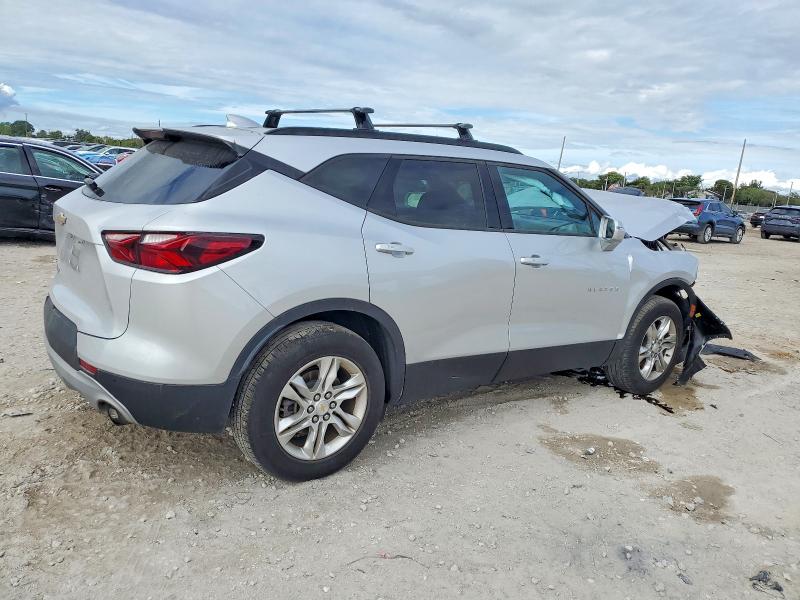 Photo 3 from auction – 2020 CHEVROLET BLAZER 3LT with VIN 3GNKBDRS4LS545136