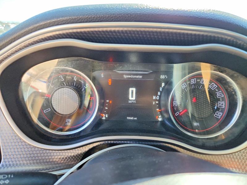 Photo 9 from auction – 2018 DODGE CHALLENGER with VIN 2C3CDZFJ7JH112625