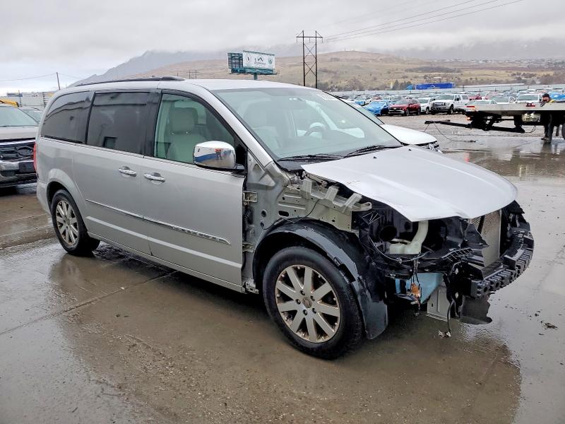 Photo 4 from auction – 2011 CHRYSLER TOWN & COU with VIN 2A4RR8DGXBR704986
