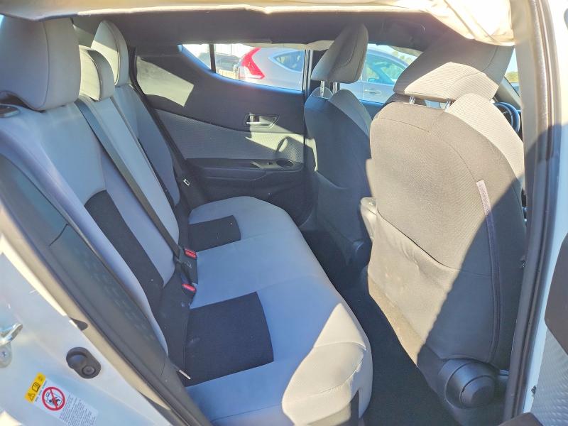 Photo 11 from auction – 2019 TOYOTA C-HR XLE with VIN NMTKHMBX4KR089167