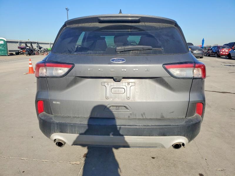 Photo 6 from auction – 2021 FORD ESCAPE SE with VIN 1FMCU0G65MUA09671