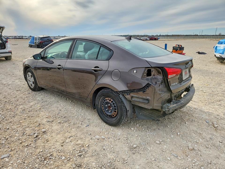 Photo 2 from auction – 2017 KIA FORTE with VIN 3KPFK4A72HE147074