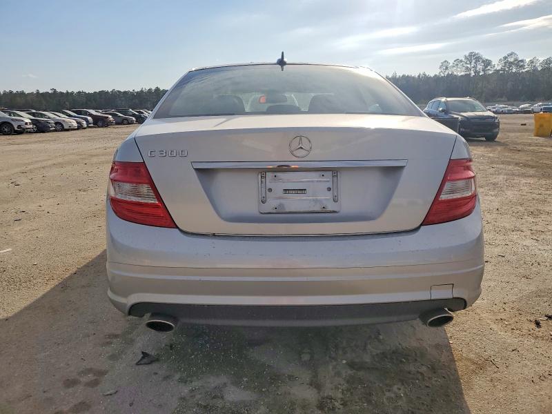 Photo 6 from auction – 2011 MERCEDES-BENZ C 300 with VIN WDDGF5EB5BR140084