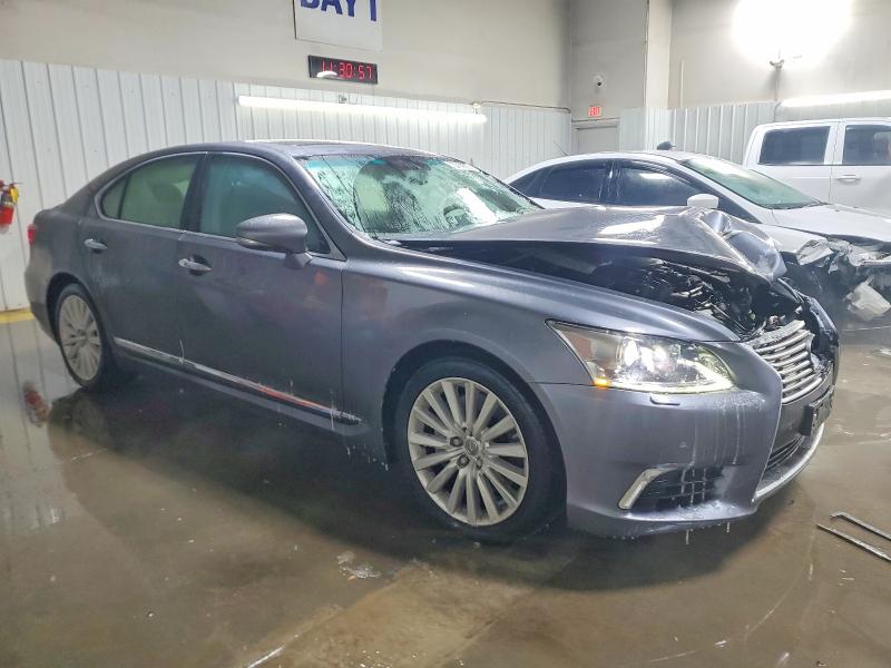 Photo 4 from auction – 2017 LEXUS LS 460 with VIN JTHCL5EF5H5028856