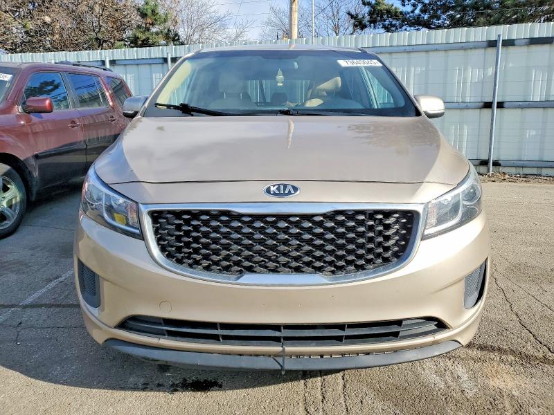 Photo 5 from auction – 2016 KIA SEDONA LX with VIN KNDMB5C11G6084348