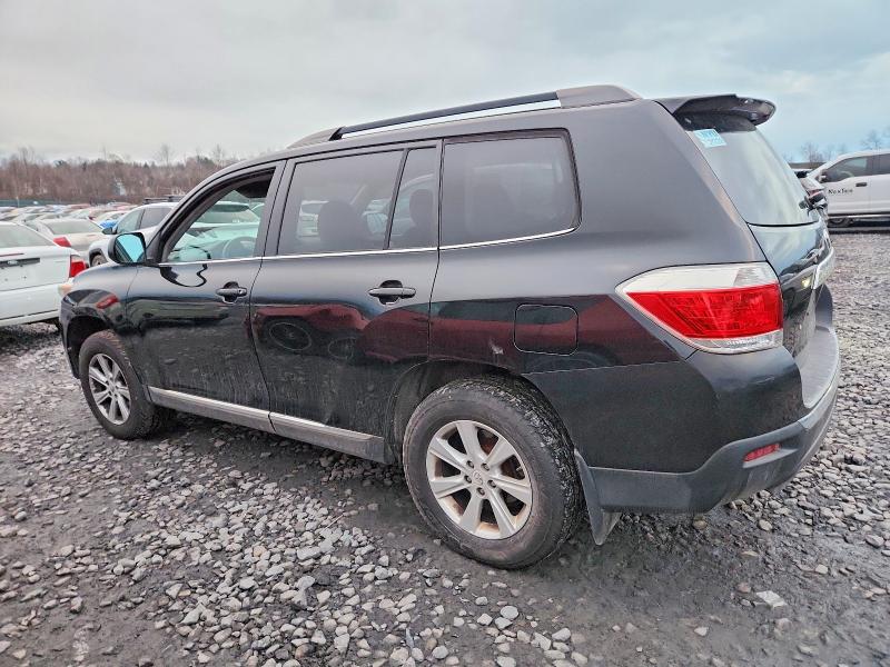 Photo 2 from auction – 2011 TOYOTA HIGHLANDER with VIN 5TDBK3EH7BS077659