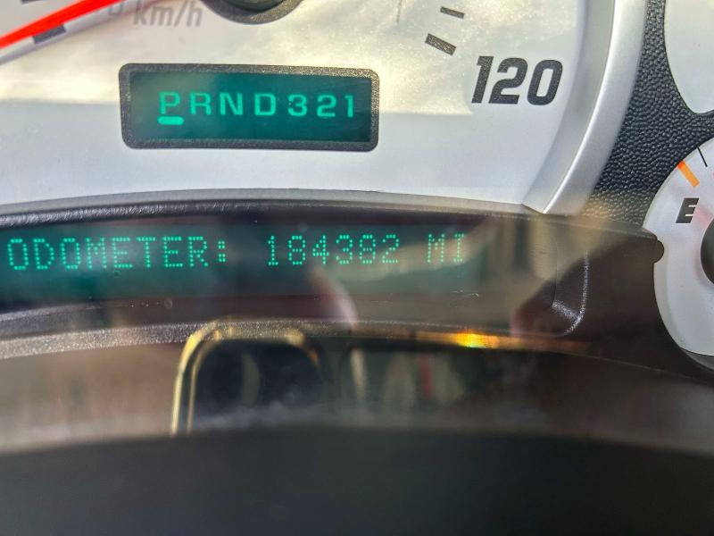 Photo 8 from auction – 2004 HUMMER H2 with VIN 5GRGN23U14H102259
