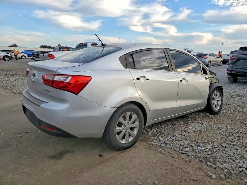 Photo 3 from auction – 2013 KIA RIO EX with VIN KNADN4A3XD6144884