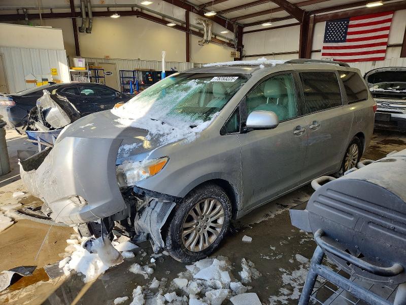 TOYOTA SIENNA 2015 with VIN 5TDYK3DC6FS638262 - Photo from auction
