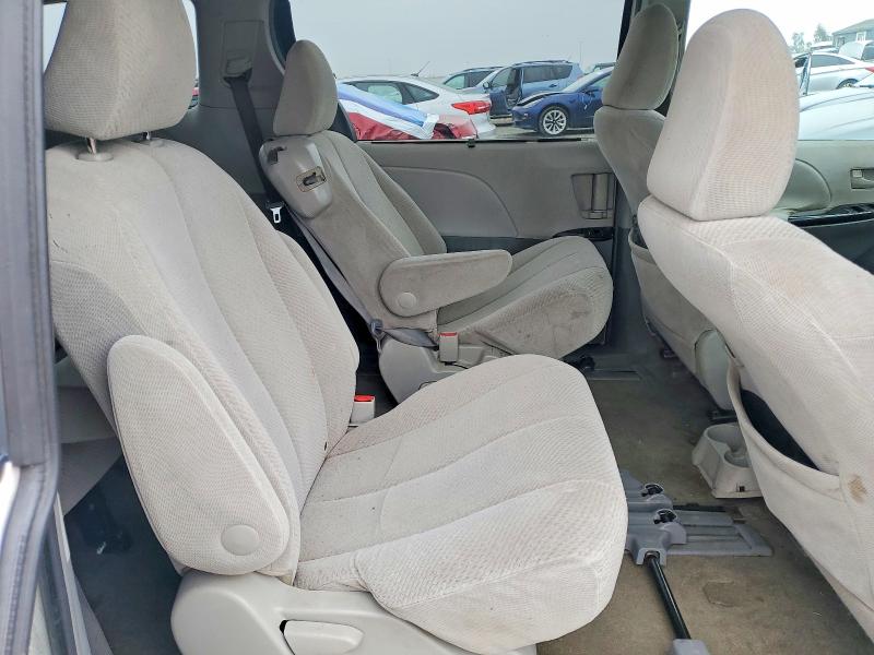 Photo 11 from auction – 2011 TOYOTA SIENNA LE with VIN 5TDKK3DC4BS135295