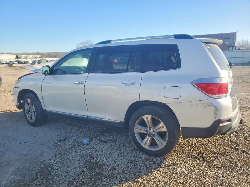 Photo 2 from auction – 2013 TOYOTA HIGHLANDER with VIN 5TDDK3EH6DS239227