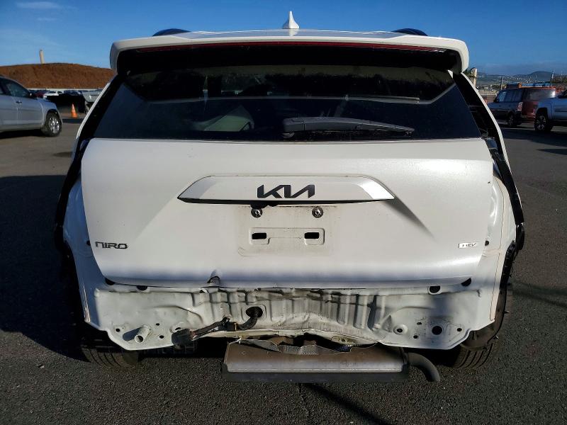 Photo 6 from auction – 2023 KIA NIRO SX with VIN KNDCT3LE3P5107201