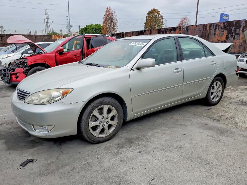 TOYOTA CAMRY LE 2005 with VIN JTDBF32K650166263 - Photo from auction