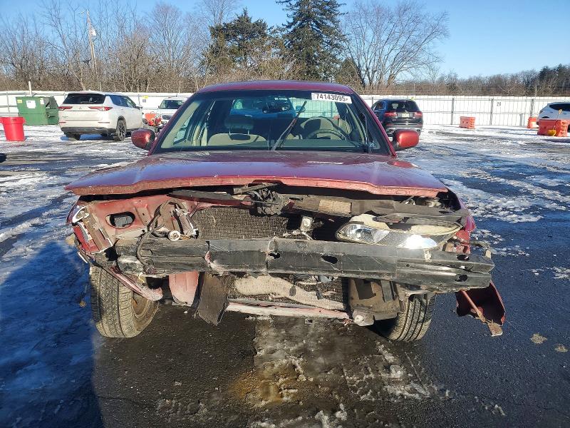 Photo 5 from auction – 2000 MERCURY GRAND MARQ with VIN 2MEFM74W8YX652804