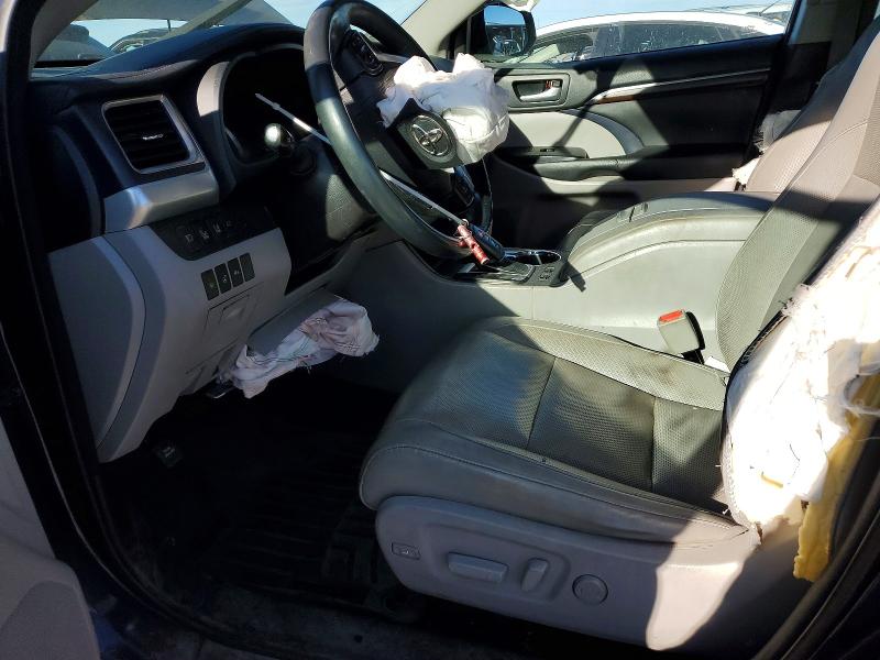 Photo 7 from auction – 2016 TOYOTA HIGHLANDER with VIN 5TDDCRFH5GS014283