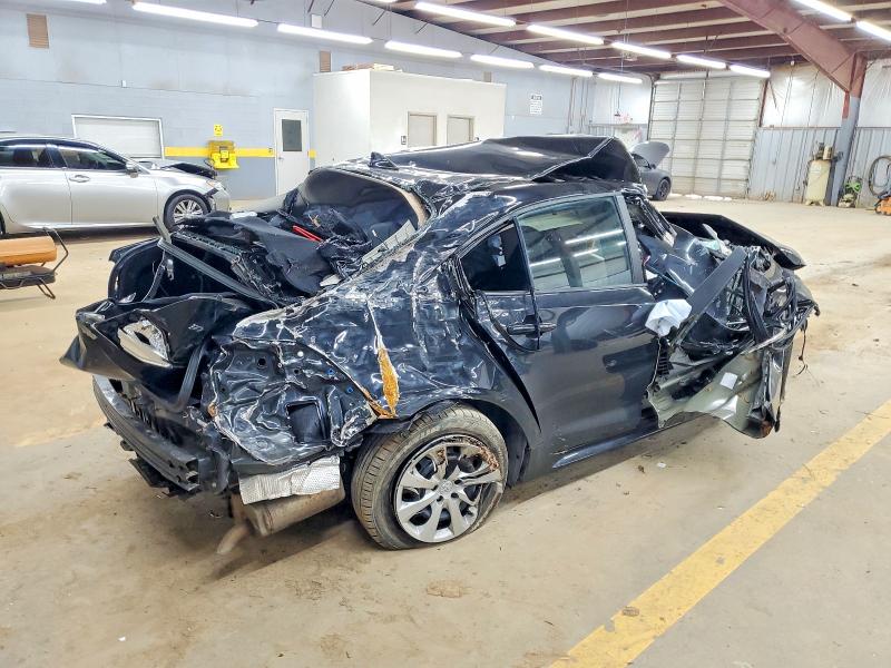 Photo 3 from auction – 2022 TOYOTA COROLLA LE with VIN 5YFEPMAEXNP356598