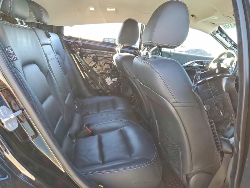 Photo 11 from auction – 2017 INFINITI QX30 BASE with VIN SJKCH5CR2HA039995