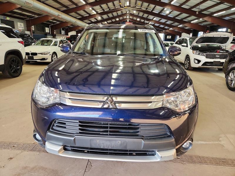 Photo 5 from auction – 2015 MITSUBISHI OUTLANDER with VIN JA4AZ3A33FZ002165