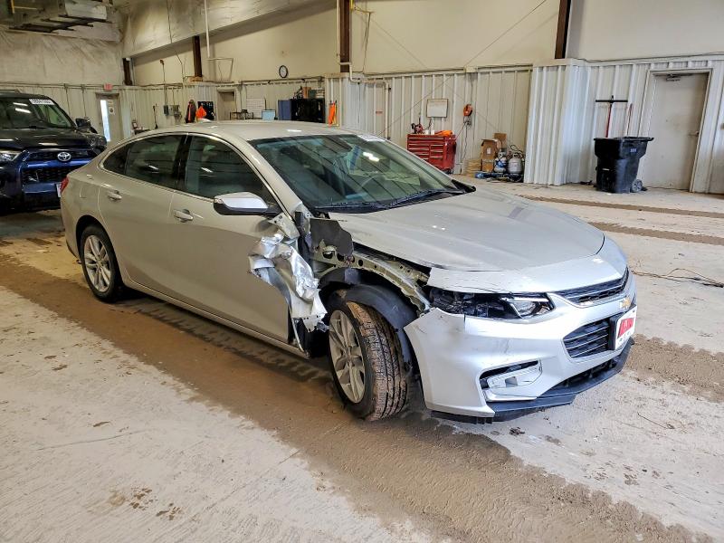 Photo 4 from auction – 2017 CHEVROLET MALIBU LT with VIN 1G1ZE5ST2HF176871
