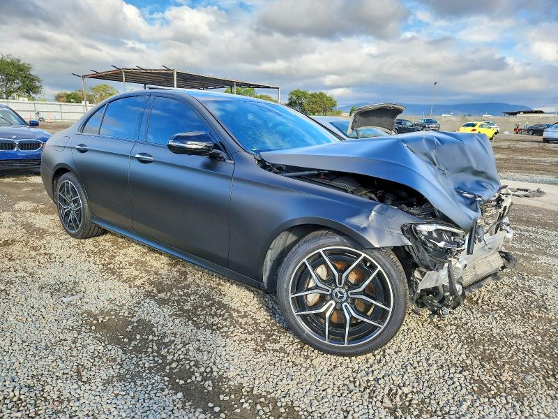 Photo 4 from auction – 2022 MERCEDES-BENZ E 350 with VIN W1KZF8DB6NB025325