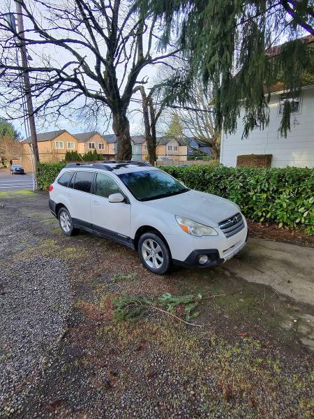 SUBARU OUTBACK 2. 2014 with VIN 4S4BRBLC6E3295655 - Photo from auction