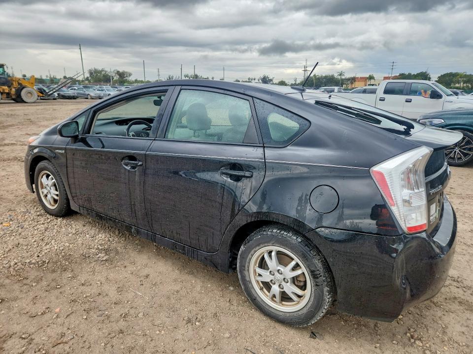Photo 2 from auction – 2010 TOYOTA PRIUS with VIN JTDKN3DU7A0096199