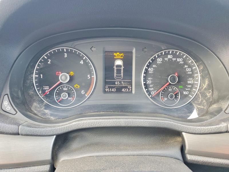 Photo 9 from auction – 2015 VOLKSWAGEN PASSAT with VIN 1VWBV7A36FC083613