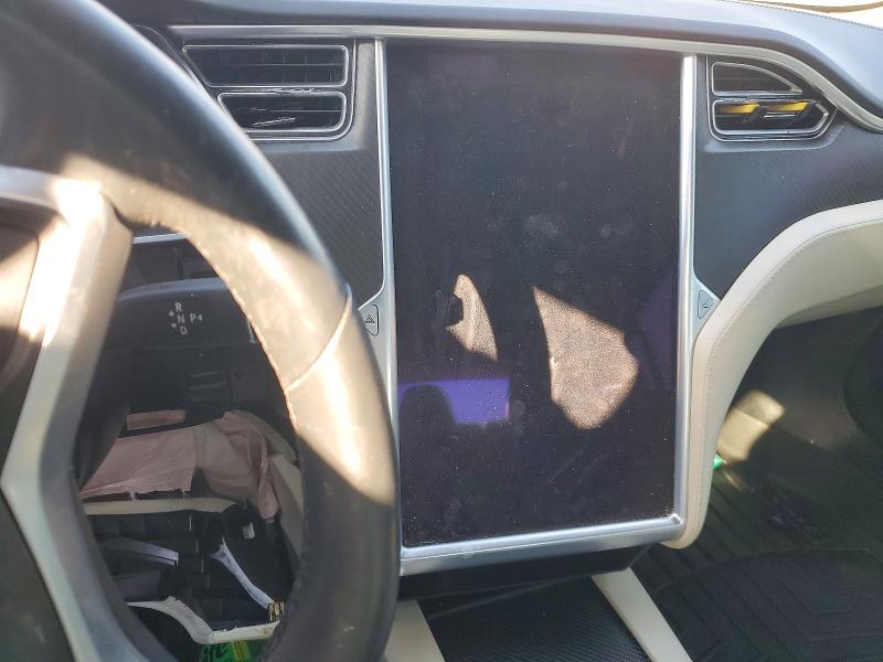 Photo 9 from auction – 2017 TESLA MODEL S with VIN 5YJSA1E28HF231540