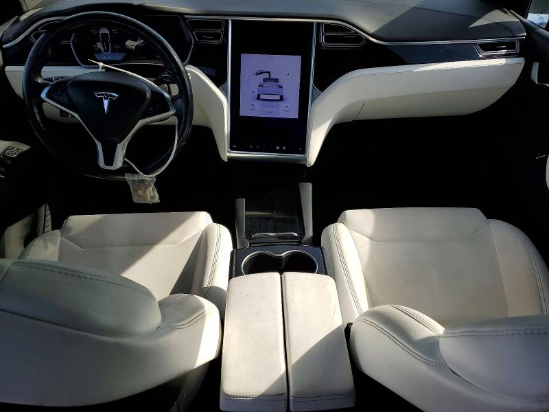 Photo 8 from auction – 2017 TESLA MODEL X with VIN 5YJXCBE22HF065652