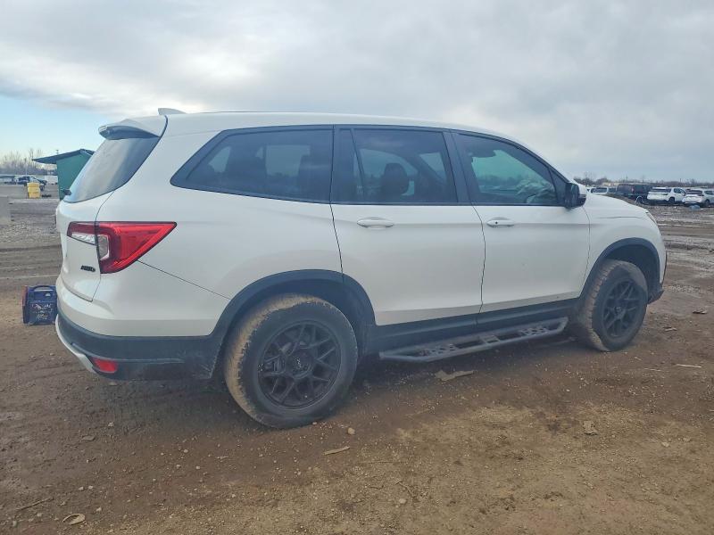 Photo 3 from auction – 2021 HONDA PILOT EX with VIN 5FNYF6H31MB010935