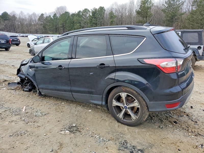 Photo 2 from auction – 2018 FORD ESCAPE SEL with VIN 1FMCU0HD5JUB95592