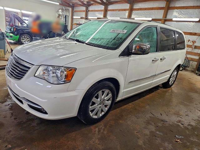 Photo 1 from auction – 2012 CHRYSLER TOWN & COU with VIN 2C4RC1CG1CR362698