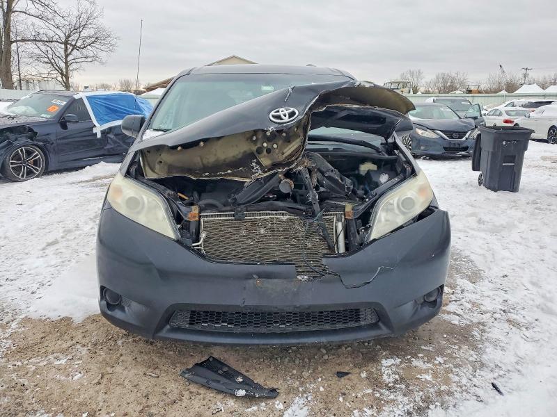 Photo 5 from auction – 2012 TOYOTA SIENNA LE with VIN 5TDKK3DC9CS197583