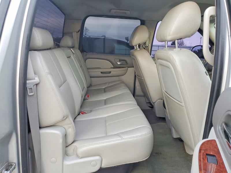 Photo 10 from auction – 2011 GMC SIERRA K15 with VIN 3GTP2WE30BG384438
