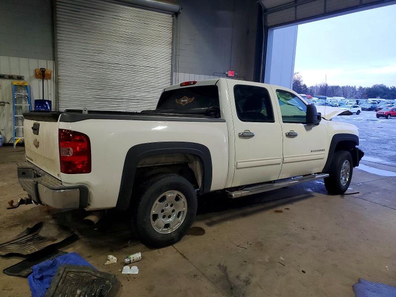 Photo 3 from auction – 2011 CHEVROLET SILVERADO with VIN 3GCUKSE24BG188263