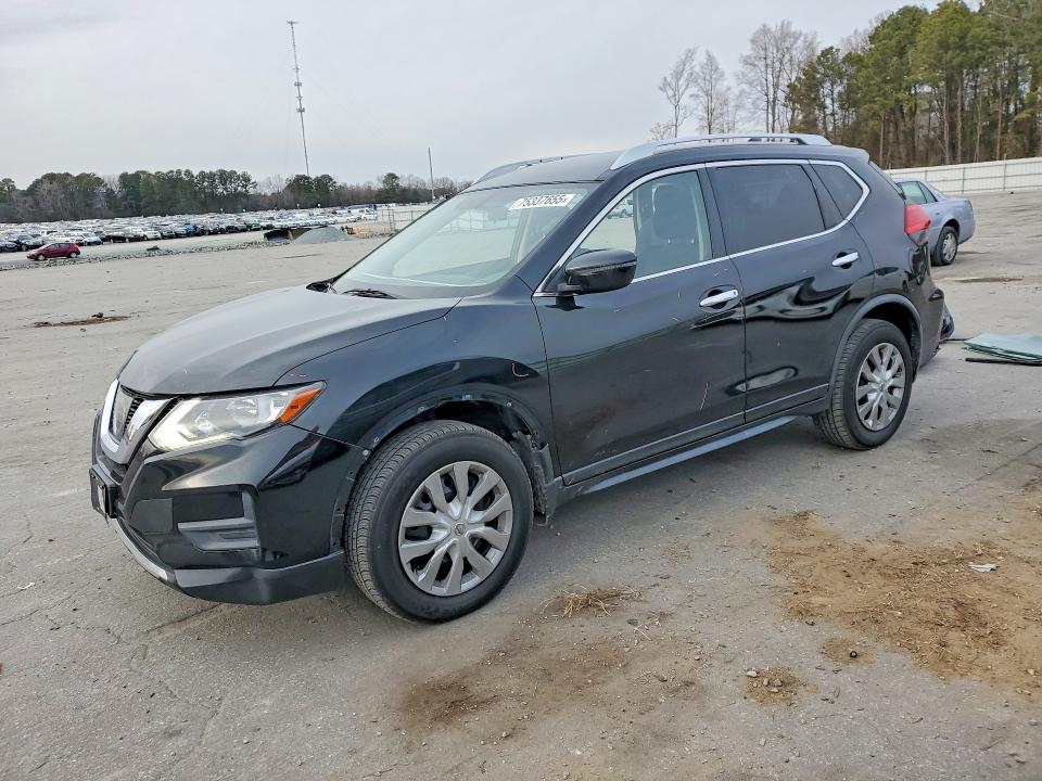 NISSAN ROGUE S 2017 with VIN JN8AT2MV6HW276709 - Photo from auction