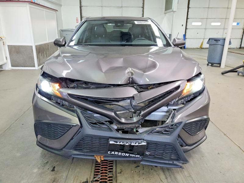 Photo 5 from auction – 2022 TOYOTA CAMRY with VIN 4T1G11AK1NU671920